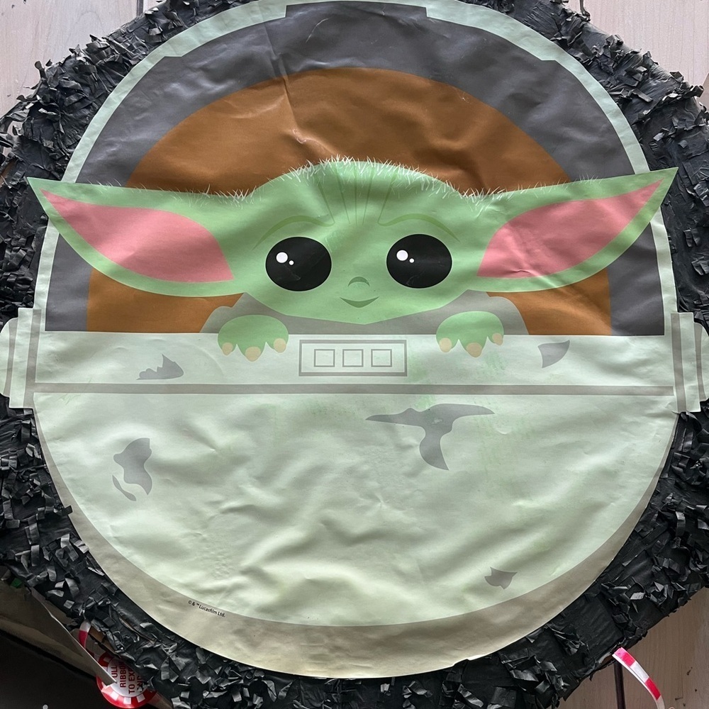 89pc Pinata Party Pack Star Wars Mandalorian Baby Yoda - birthday - Picture 5 of 10
